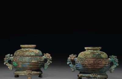 A pair of bronze ritual food vessels and covers, gui, Late Western Zhou dynasty-Early Spring and Autumn period, 8th-7th c. BC