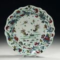 Plat rond en faïence de Rouen vers 1740-50