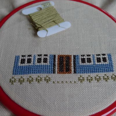 Objectif 1 - SAL Home of a Needleworker de LHN