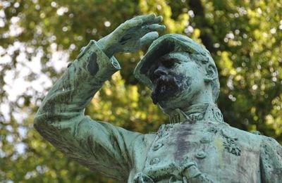 LE PERE-LACHAISE EN MODE 1870