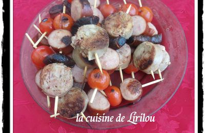 Brochettes andouillette/saucisse fumée/figues