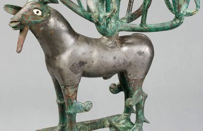 Copper alloy stand in the form of a Markhor goat, Mesopotamia, Early Dynastic I (2900-2700 BC)
