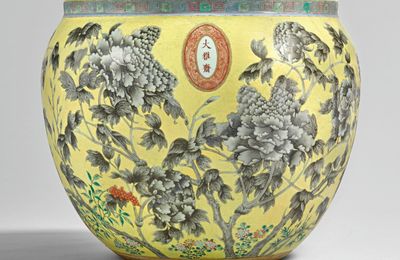 A yellow-ground grisaille-enameled fish bowl, Qing dynasty, Dayazhai mark, Guangxu period (1875-1908)