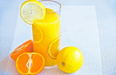 Smoothie orange mangue banane