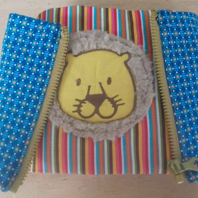 Livre Calme ou Quiet Book pour les bilingues.