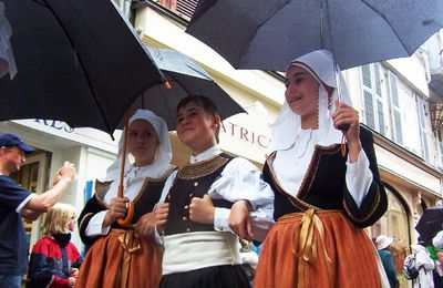 Le Défilé des enfants à l'Européade le 23 juillet 2005 à Quimper (Finistère) (1)