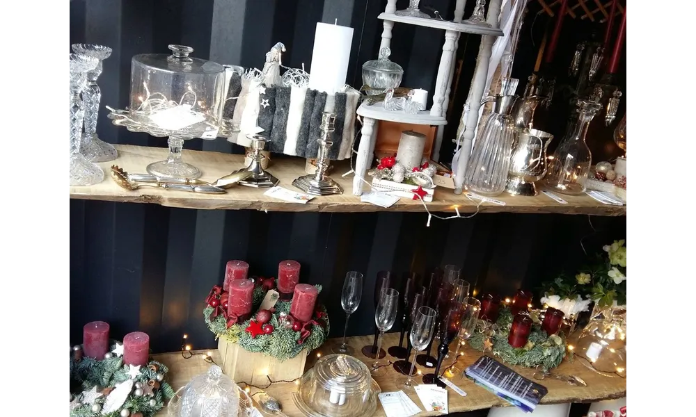 Mam'zelle Brocante et Aventures Fleuries au Marché de Noël de STRASBOURG