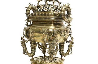 Brûle-parfum en bronze de patine doré en trois parties, Vietnam, fin du XIXe siècle