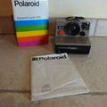 Cu1085 : Polaroid Land Camera 500