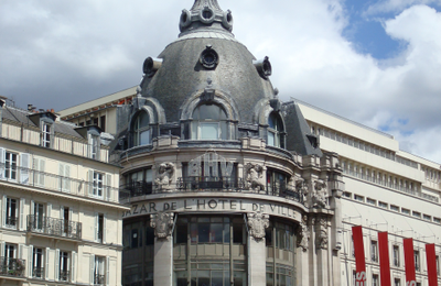 Le Bazar de l'hôtel de ville PARIS