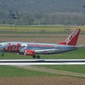 Aéroport Tarbes-Lourdes-Pyrénées: Jet2: Boeing 737-377: G-CELU: MSN 23657/1280.