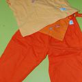pantalon été orange + tee-shirt manches courtes 1 an