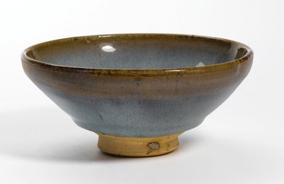 A 'Jun' bowl, Yuan dynasty (1279-1368)