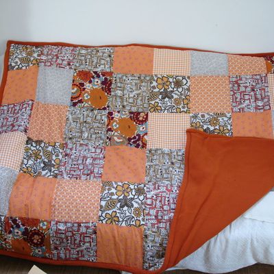 une couverture anti froid pour la sieste chacun!