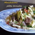  PÂTES MACCHERONI A LA VIANDE HACHÉE LÉGUMES ET CHAMPIGNONS