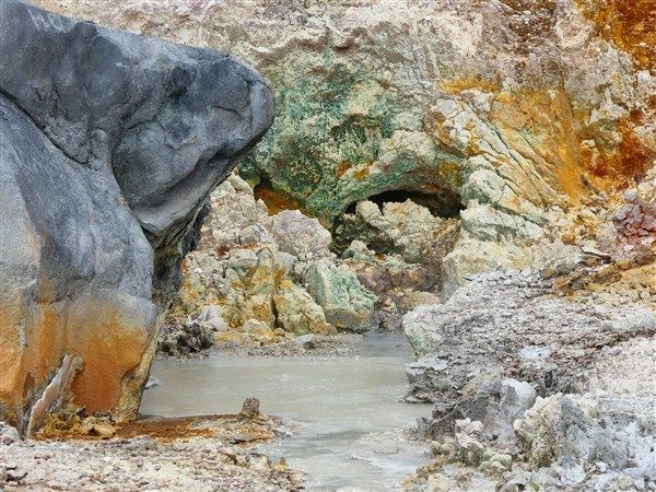 Voyage en Sulawesi - Visite du parc de Linow et de ses marmites bouillonnantes