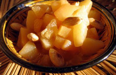 TAJINE DE POIRES ET AMANDES AU GINGEMBRE CONFIT