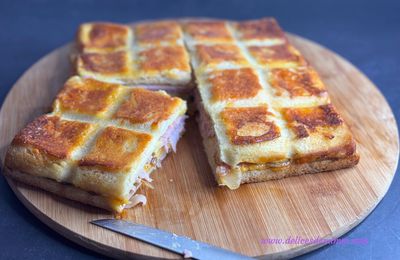 Le croque géant au jambon et oignons caramélisés