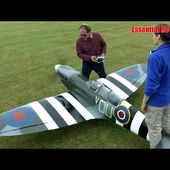 GIANT 1:3 SCALE RC SPITFIRE: LMA Cosford Show 2016