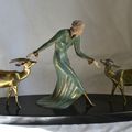 sculpture Art Déco femme aux biches- Roggia-Menneville