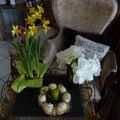 Décoration florale et autre carte de Pâques