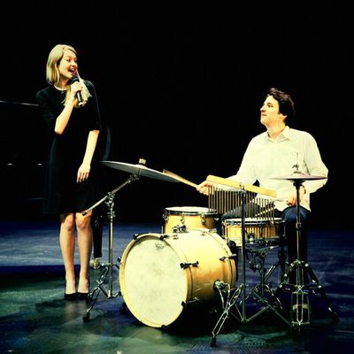 Chanteuse & musiciens professionnels pour cocktail / vin d'honneur • pop variété internationale • CAEN Calvados