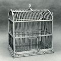 Cage en os de cahalot. 48.6x42.5x31.4 cm.