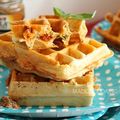 Gaufre au chorizo, fromage et basilic