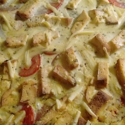 Quiche végétale au tofu fumé et à la tomate