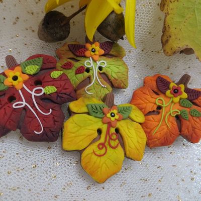 Boutons Cavertine en forme de feuilles d'automne