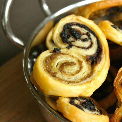 Palmitos feuilletés aux 2 olives {Tapenade}