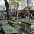  LE CIMETIERE DU CALVAIRE A MONTMARTRE 