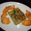 Saumon mariné aux herbes et gaufre aux épinards