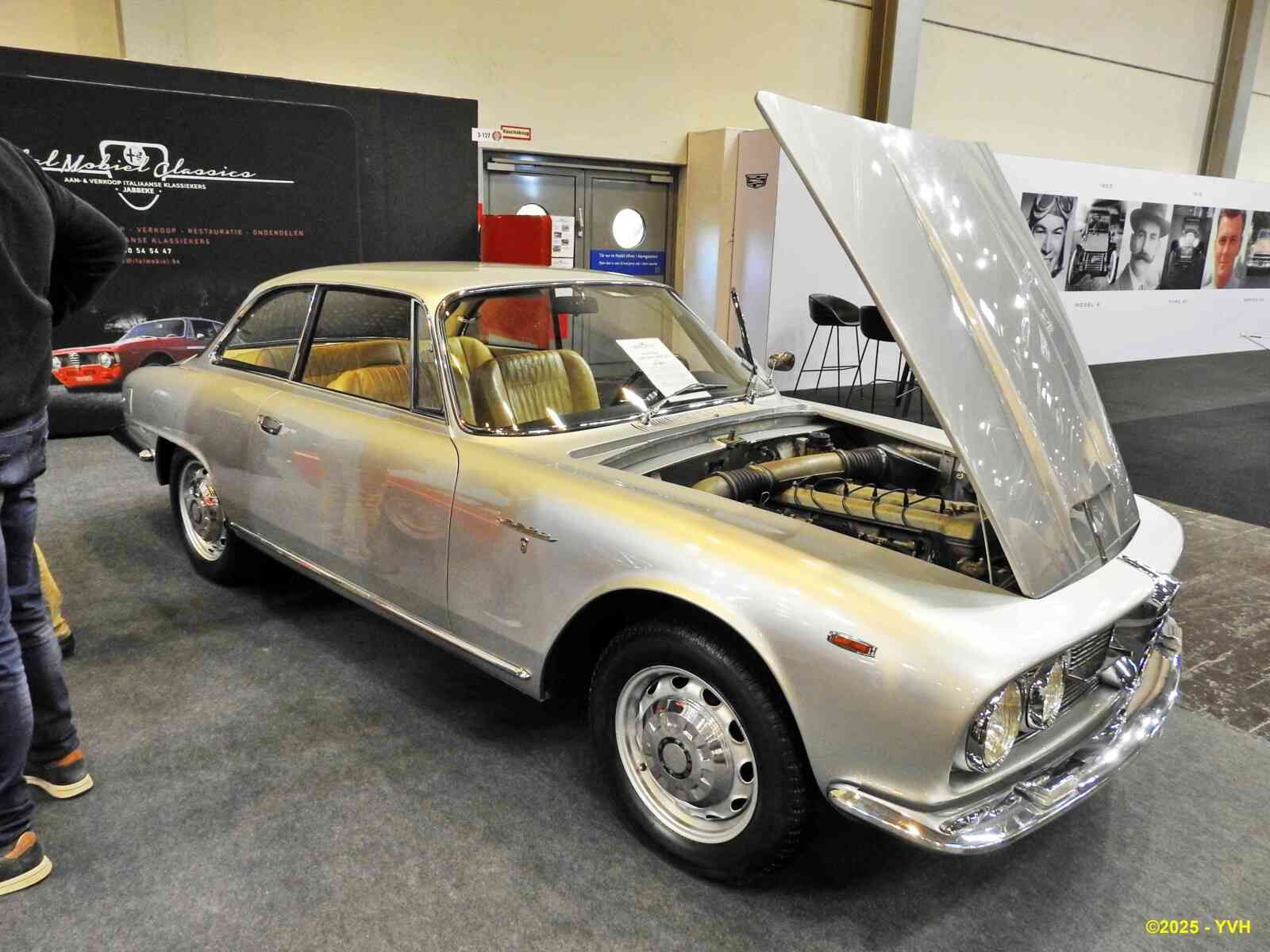 Alfa Romeo 2600 Sprint Bertone_01 1964 [I] YVH_GF