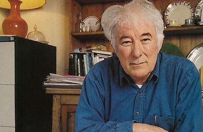  Seamus Heaney (1939 – 2013) : Bêcher / Digging