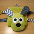 Doudou plat chien vert gris blanc