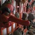 L’image et les réalités des Tengu, esprits de la montagne au Japon.