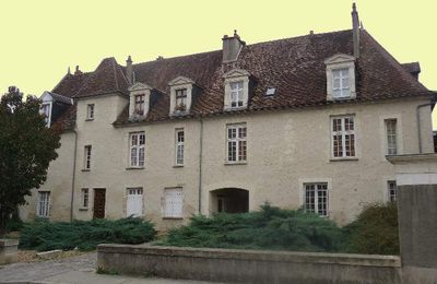 Le 30 août 1793 à Nogent le Rotrou : maison des orphelin, veuve Papin.
