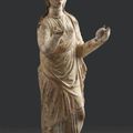 Femme à l'alabastron. Grande Grèce, Canosa, IVe-IIIe siècle av. J.-C. 