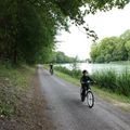 Cycling along the Canal de la Marne