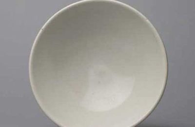 White stoneware bowl China, Tang dynasty, 8th or 9th century