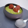 Velouté glacé aux petits pois, chorizo et ricotta