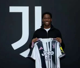 La Juventus a officiellement annoncé l'arrivée de Jonathan David