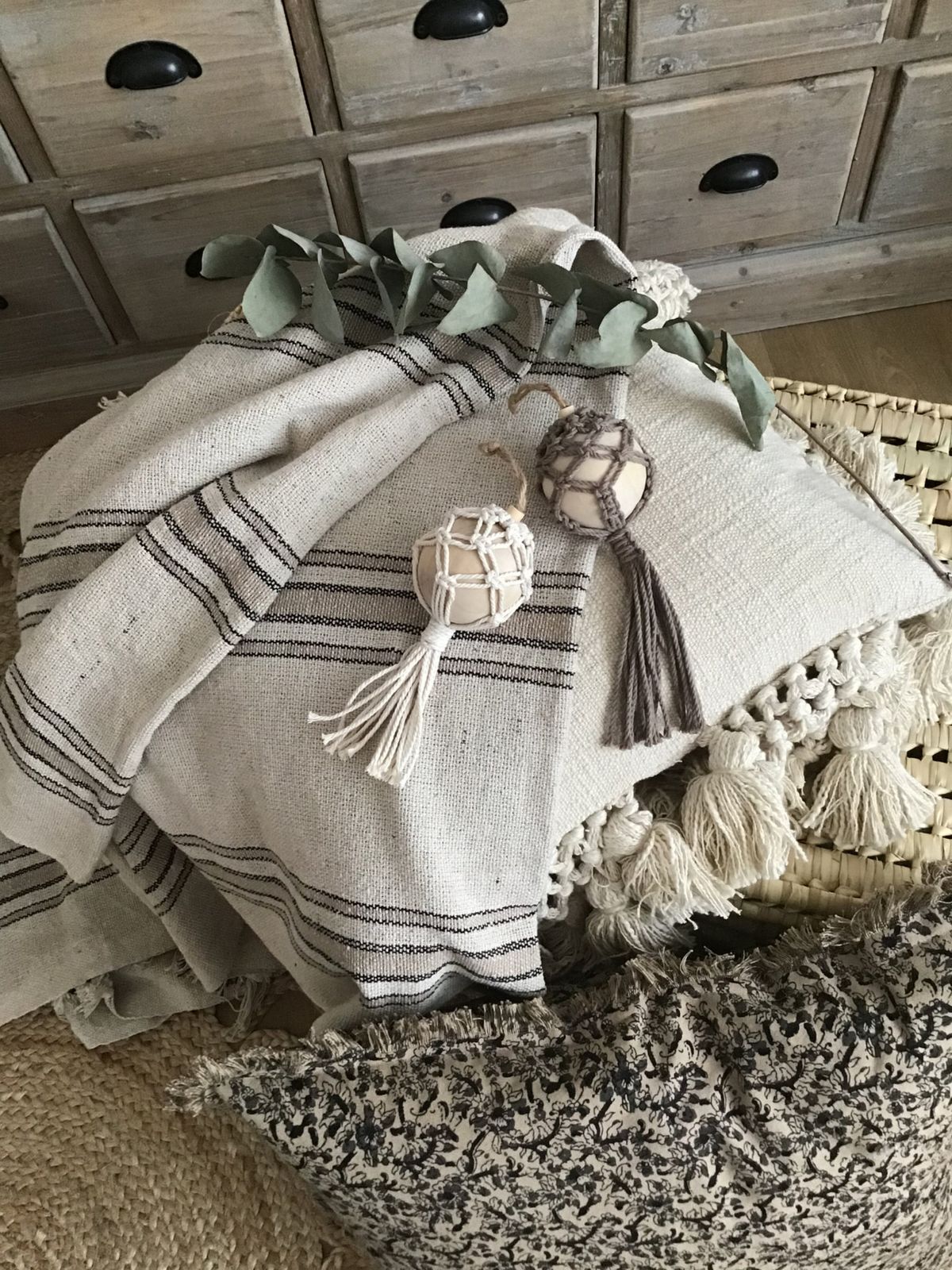 Lot de 2 boules en macramé