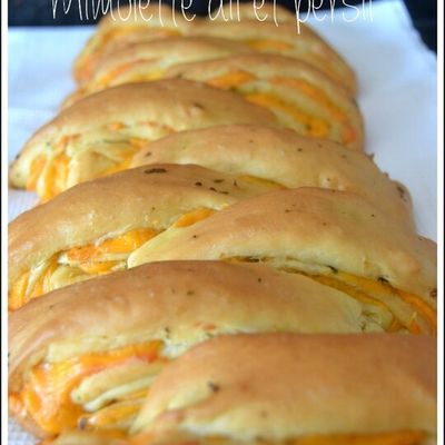 Pull apart bread salé.