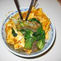 Poêlée de pak choy et omelette pimentée