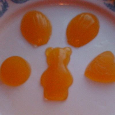 bonbons à la pêche à l'agar-agar