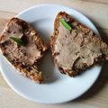 Tartines au pâté de foies de volaille