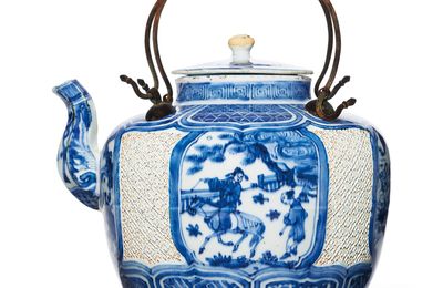 A very rare and unusual blue and white wine pot and cover, Wanli period (1573-1619)