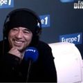 Pascal Obispo sur Europe 1 dans l'émission "Des clics et des claques"